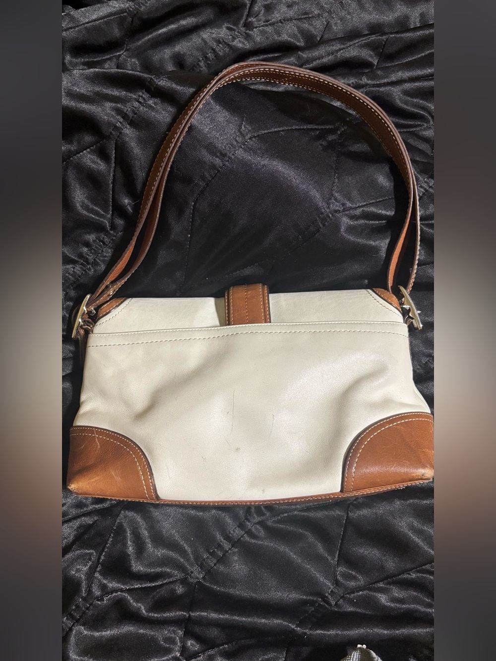 Coach Hampton Shoulder Bag | 2008 - Picture 4 of 8